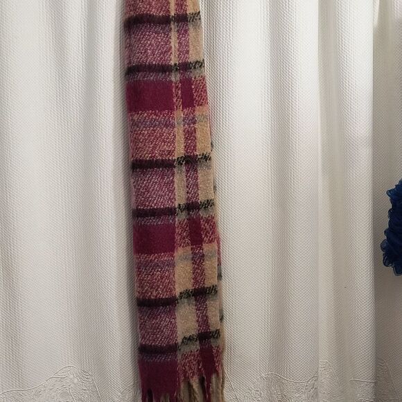 Max Studio Scarf Women's NWT - Picture 2 of 4